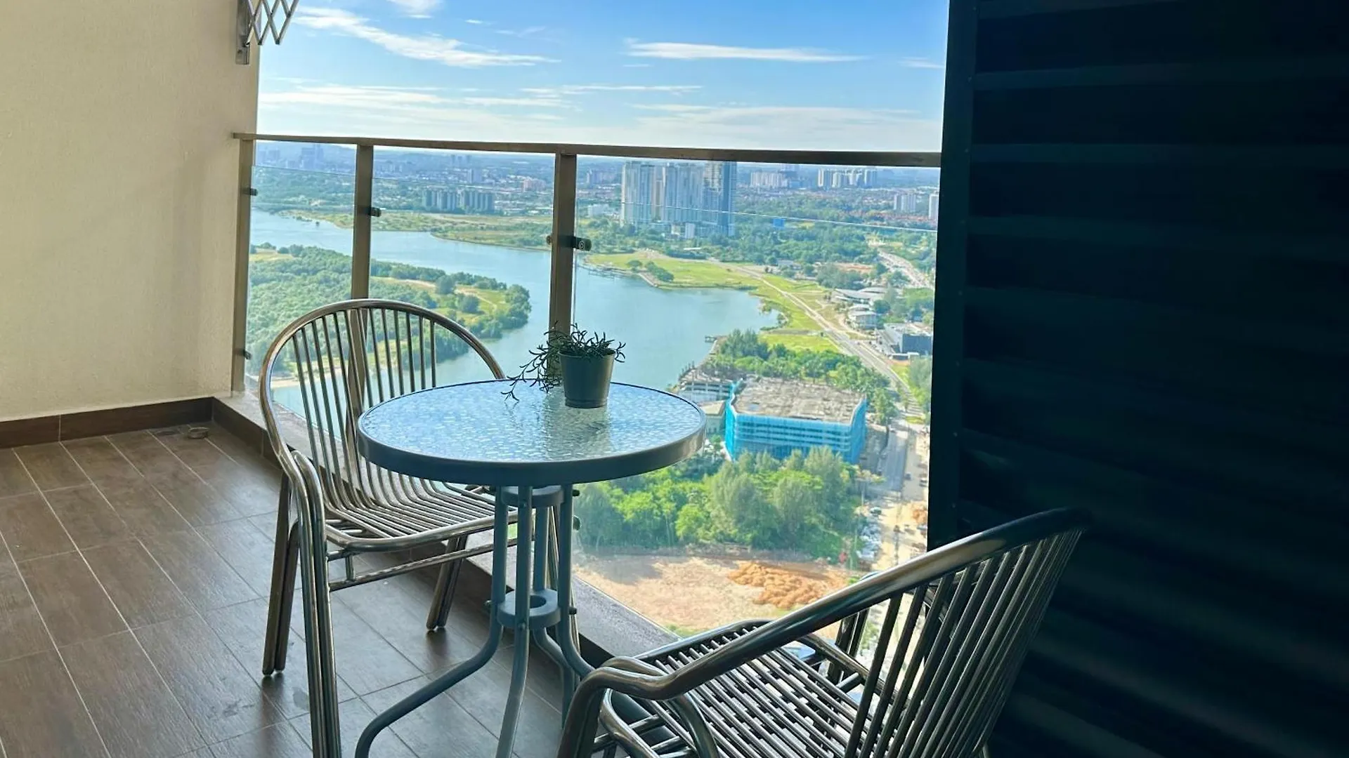 Superb Seaview 3 Balcony Near Ciq Jb 3B2B Apartamento Johor Bahru Malásia
