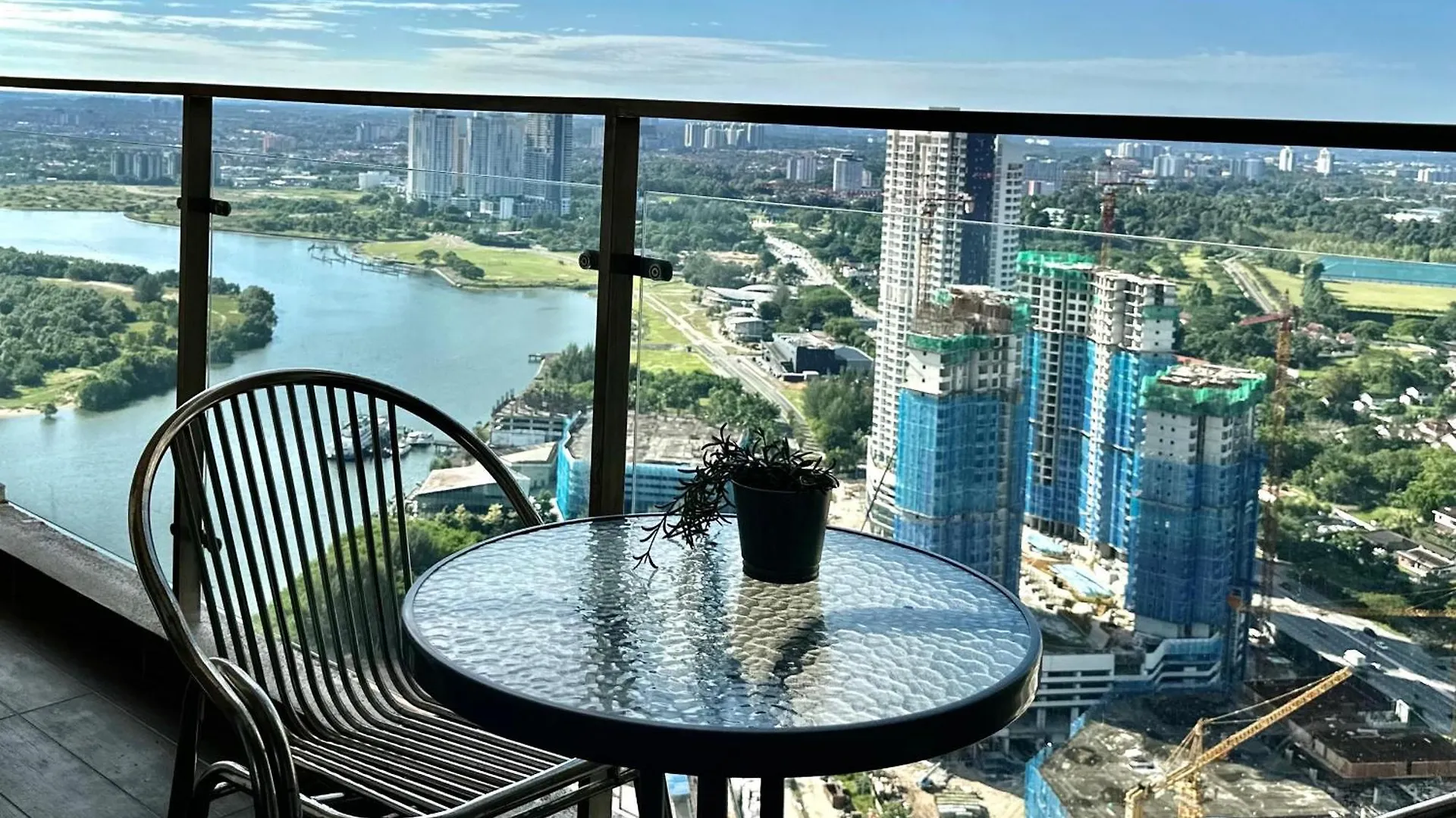 Superb Seaview 3 Balcony Near Ciq Jb 3B2B Apartamento Johor Bahru