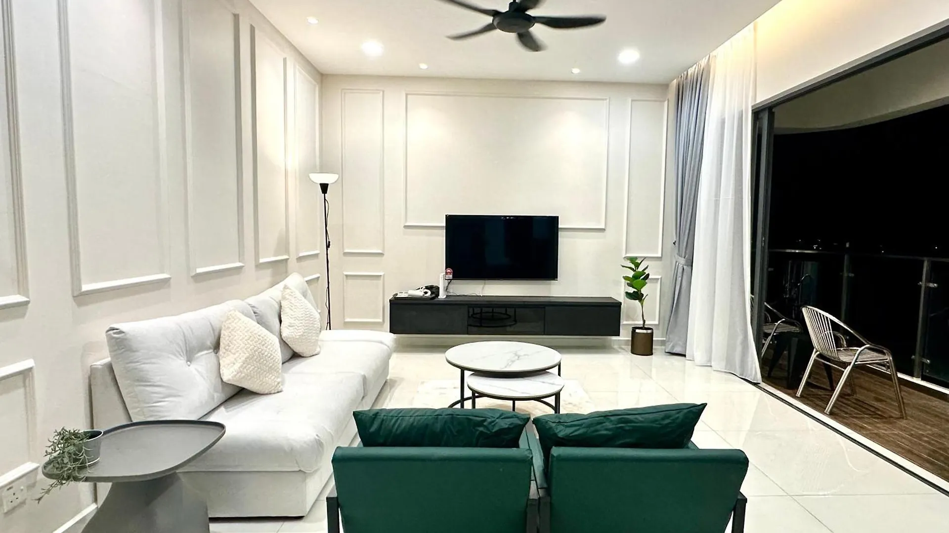 Superb Seaview 3 Balcony Near Ciq Jb 3B2B Apartamento Johor Bahru
