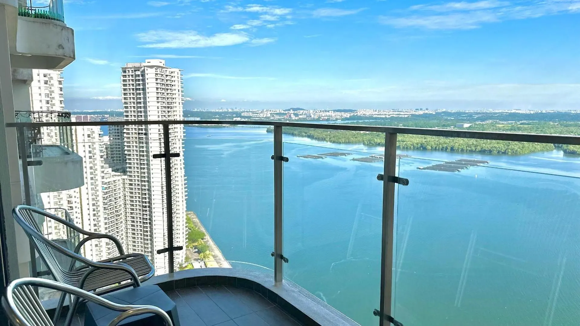 Superb Seaview 3 Balcony Near Ciq Jb 3B2B Apartamento Johor Bahru Malásia